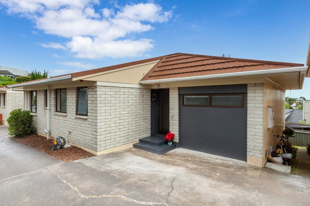 8b Homestead Road, Manly Auckland Sharon Maxwell