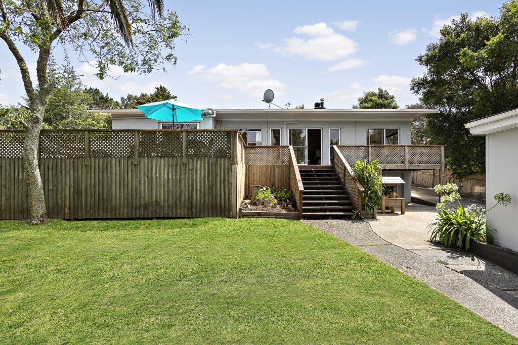19 John Road, Stanmore Bay Auckland 0932 Sharon Maxwell